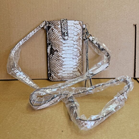 I.N.C International Concepts Ashlii Phone Wristlet Crossbody – Sleek Snake - Picture 6 of 7